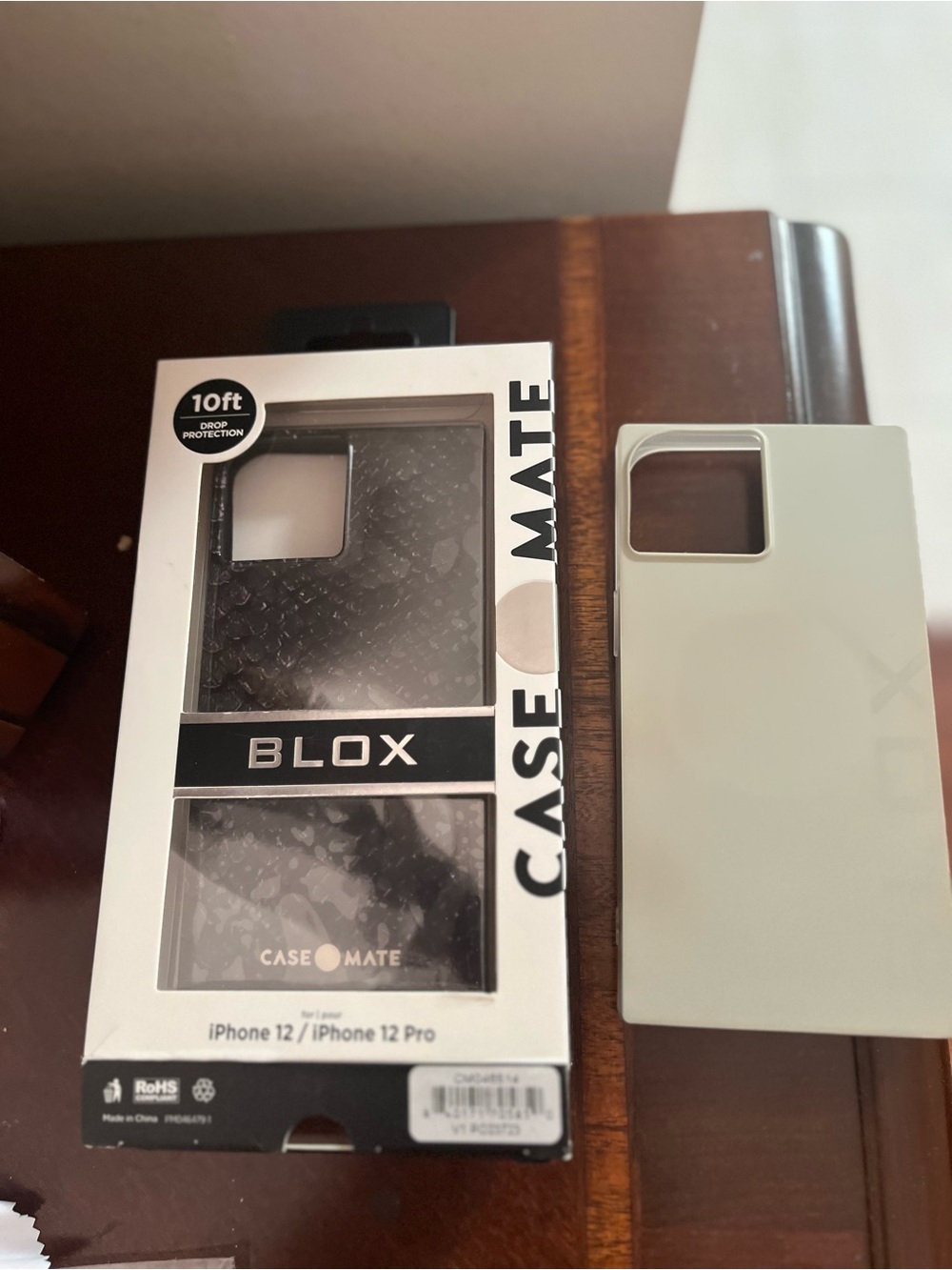 case-mate BLOX Protective Phone Case for iPhone 12 / 12 Pro - White and Black